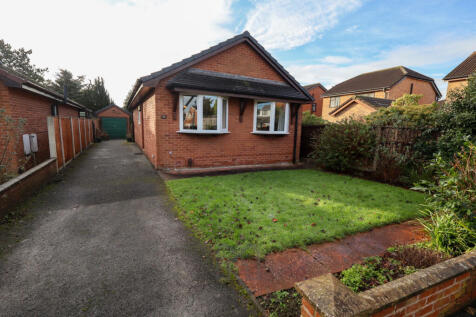 West Drive, Wesham, Preston, PR4