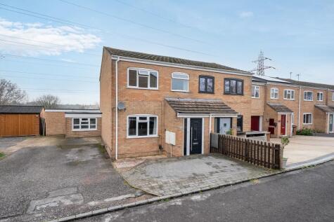 Lawrence Close, Andover, SP10 3SY