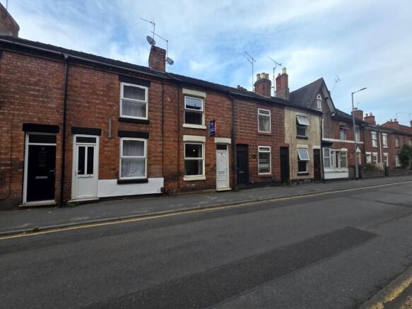 2 Bedroom Mid Terraced House