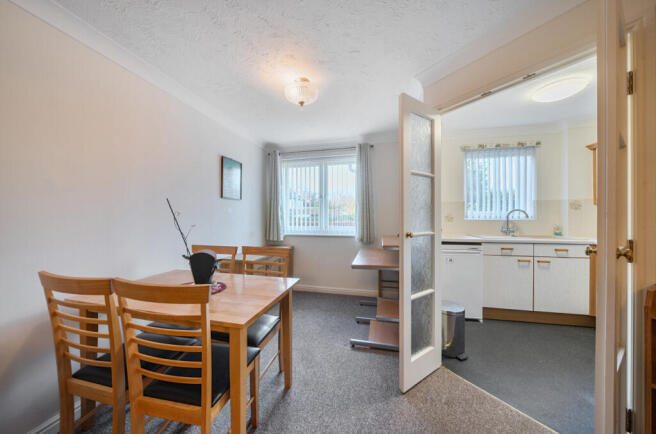 1 bed Retirement Property for sale Image 5