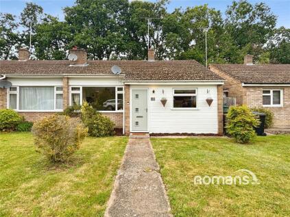 Frensham Close, Yateley, Hampshire