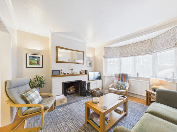 CAM01354G0-PR0640-STILL008