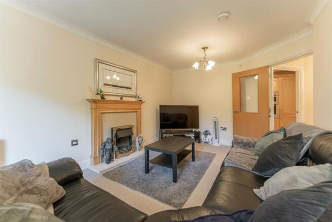 Flat 4, Claremont House By Ralph Media Group00713-