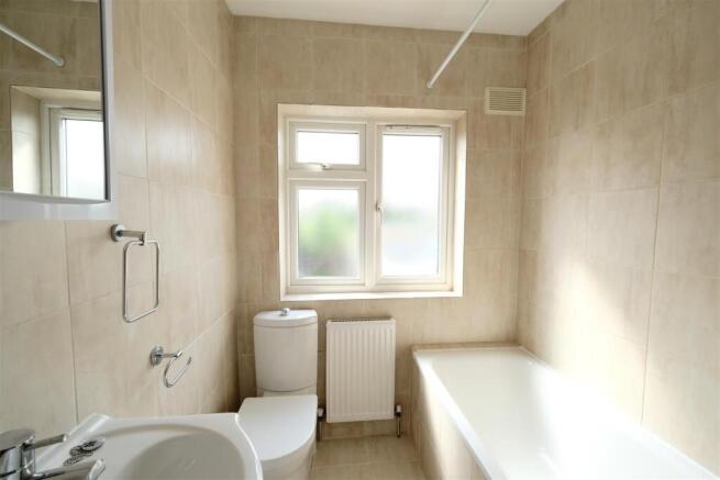 Barroque - Burlington Rise Bathroom.JPG