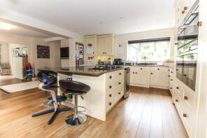 Pinewood, Roedean Road, Tunbridge Wells TN2 5JX