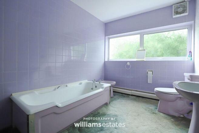 Bathroom Aspect 1