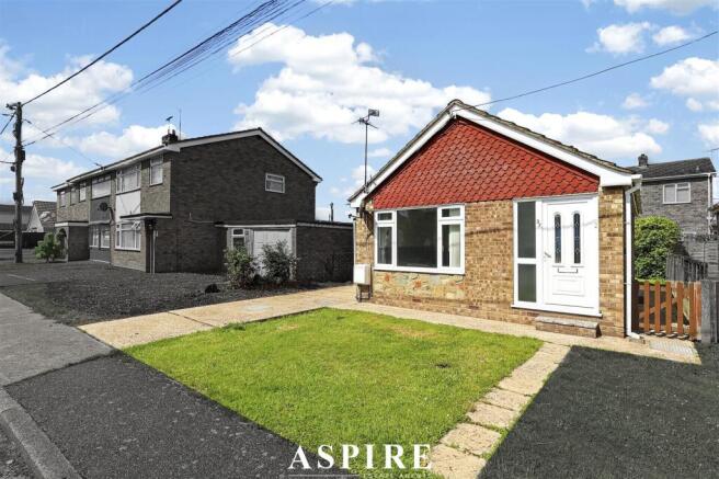 **Chain Free** Bardenville Road, Canvey Island photo 4