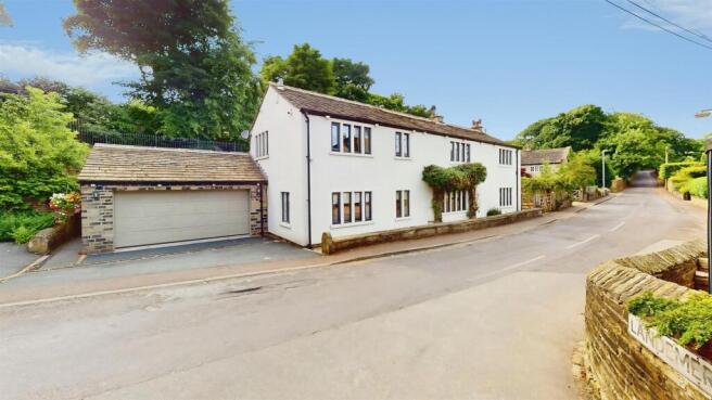 5 bed Cottage for sale in halifax