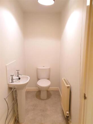 Toilet.jpg
