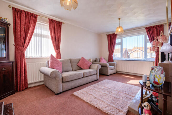 Broom Grove, South Anston photo 4