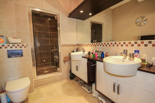 En-suite Bathroom