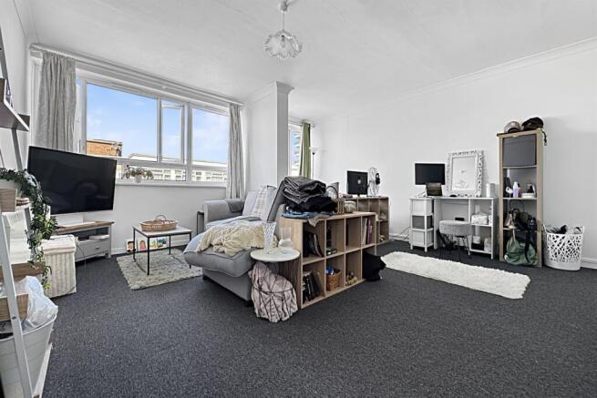 Living/Bedroom