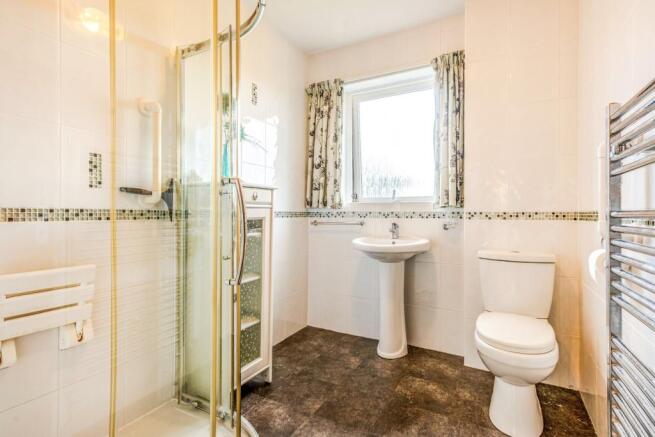 Ground floor shower 