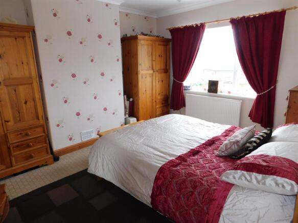 Bedroom 1b
