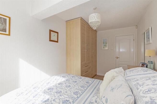 Bedroom 2-2.jpg