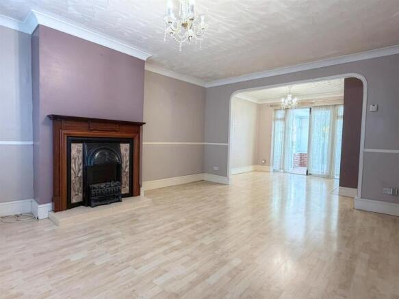 Through Lounge - Dining.jpg