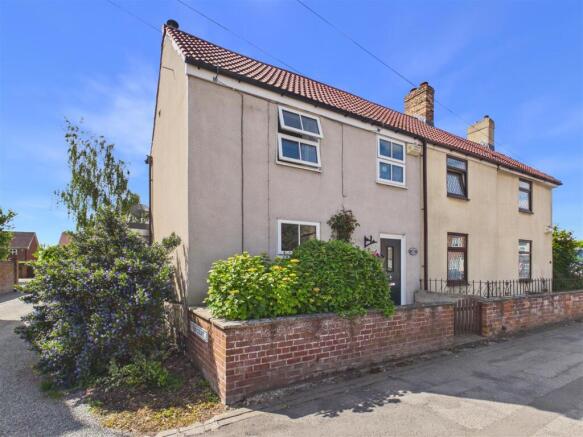 2 bed Semi-Detached for sale Image 5