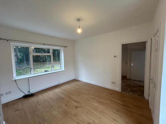 3 bed Semi-Detached to rent Image 5