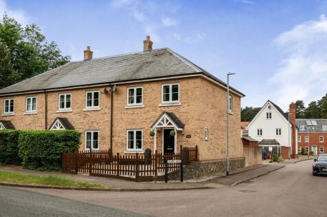 Maine Street, Thetford, IP24