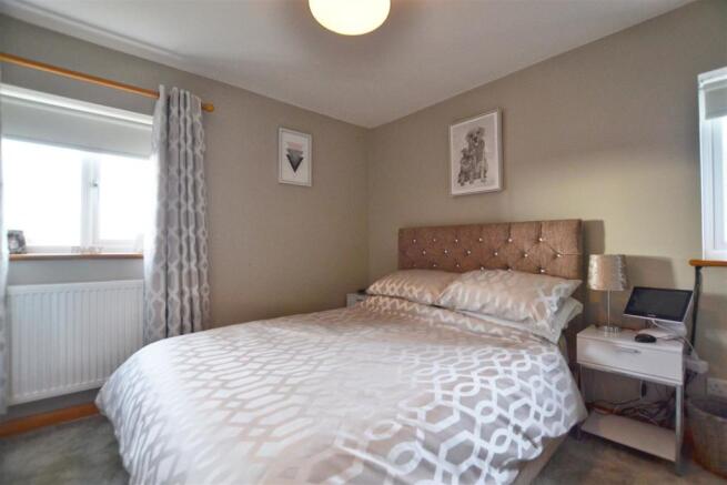 bed 2 (2).jpg