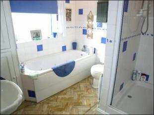Bath/Shower Room/W.C