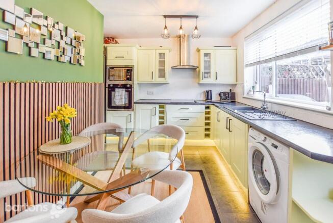 3 bed House for sale Image 5