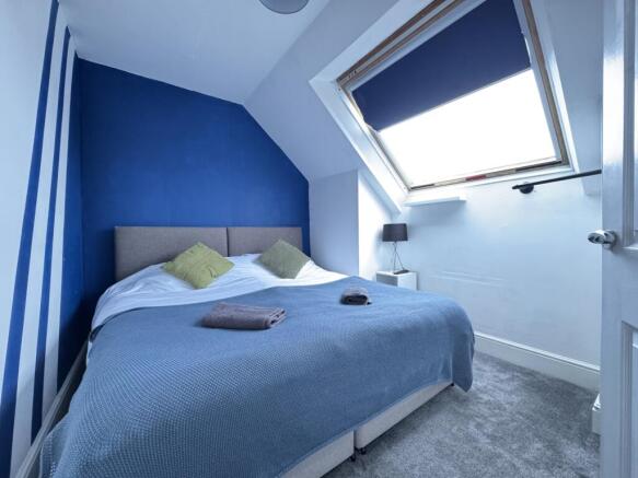 4 bed Terraced to rent Image 7