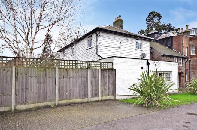 Driveway/Parking