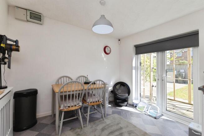 3 bed Semi-Detached for sale Image 4