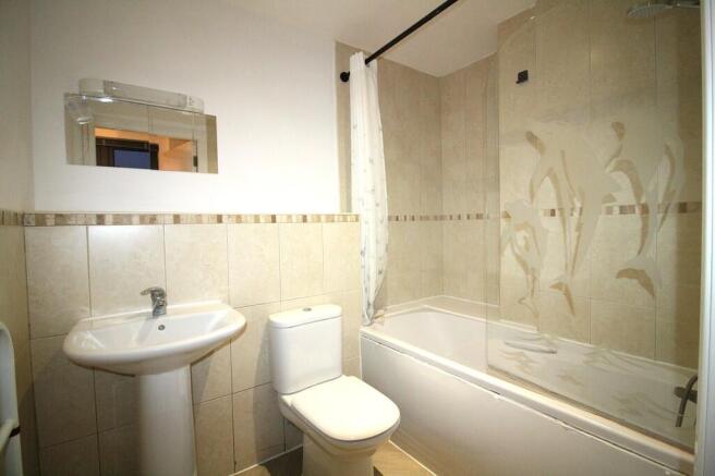 2 bed Apartment to rent Image 8