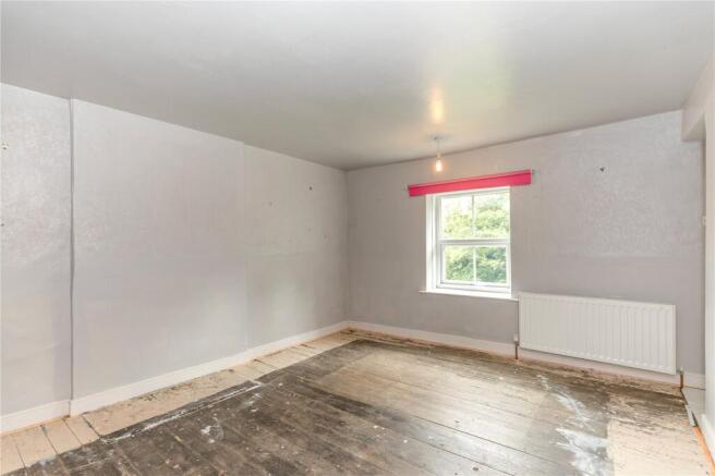 4 bed Semi-Detached for sale Image 9