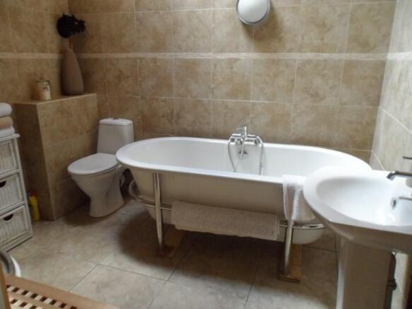 Photo 10
