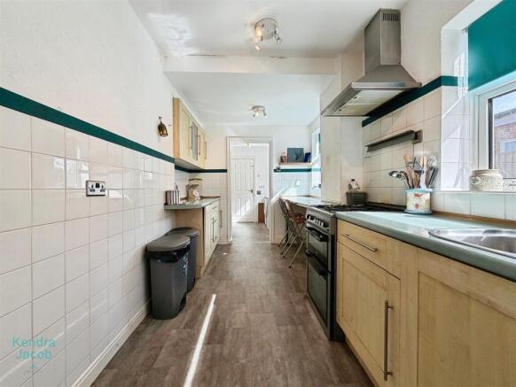 Long Lane, Carlton-In-Lindrick, Worksop photo 4