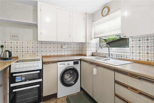 Harcourt Close, Uckfield, East Sussex, TN22 photo 4