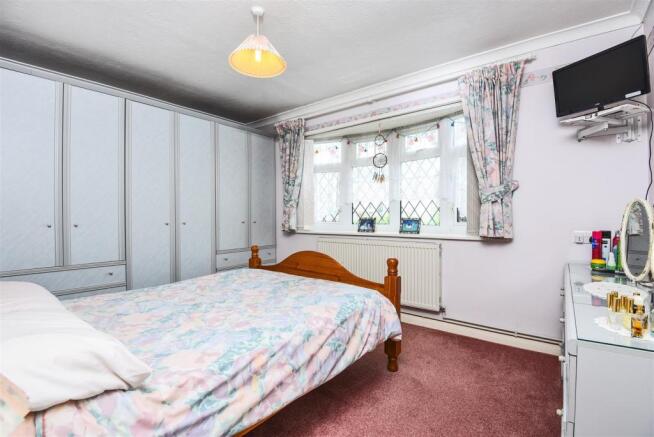 Master Bedroom..jpg