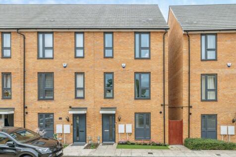 Lance Street, Rainham, Essex, RM13
