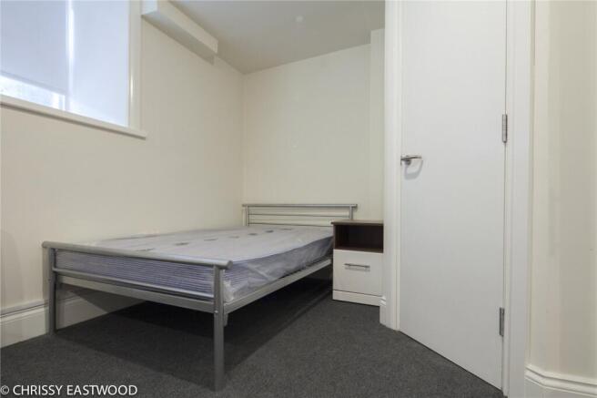 1 bed Apartment to rent Image 6