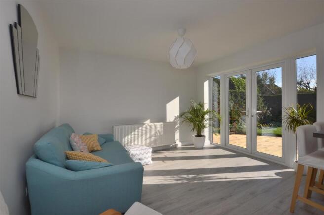 Dining/Snug Area