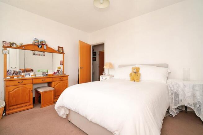2 bed Apartment for sale Image 10