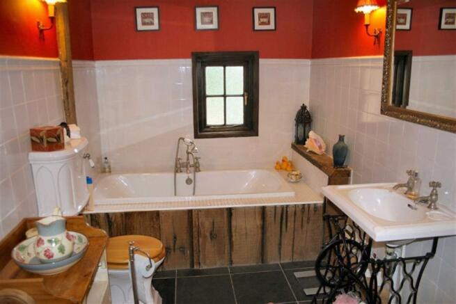 Photo 9