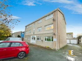 Flat 2, Shamrock Court, Shamrock Terrace, Conwy LL31 9LQ