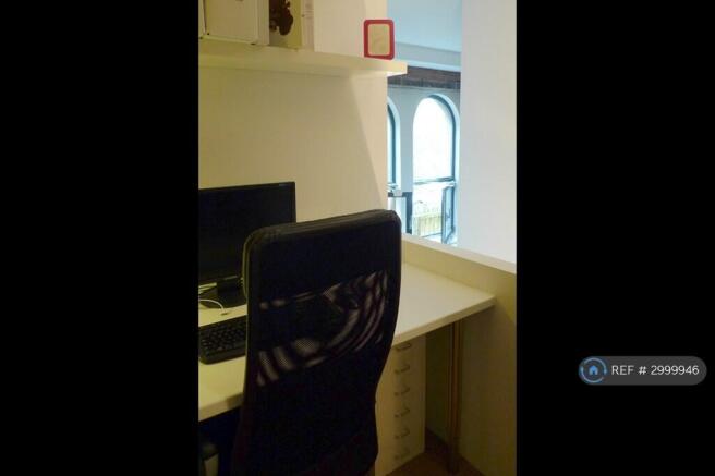 2 bed Flat to rent Image 10