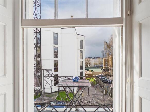 1-bed-central-cheltenham8.jpg