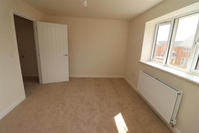 2 bed Semi-Detached for sale Image 8