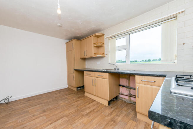 2 bed Flat to rent Image 4