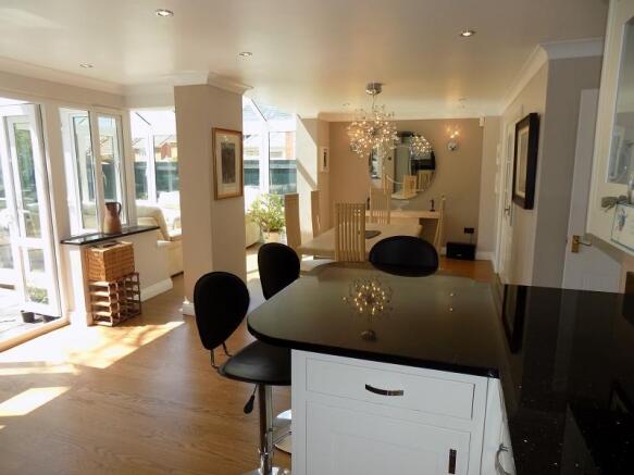 Open plan kitchen/conservatory
