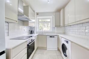 1, 64 St Anthonys Court, Nightingale Lane, London SW12 8NS
