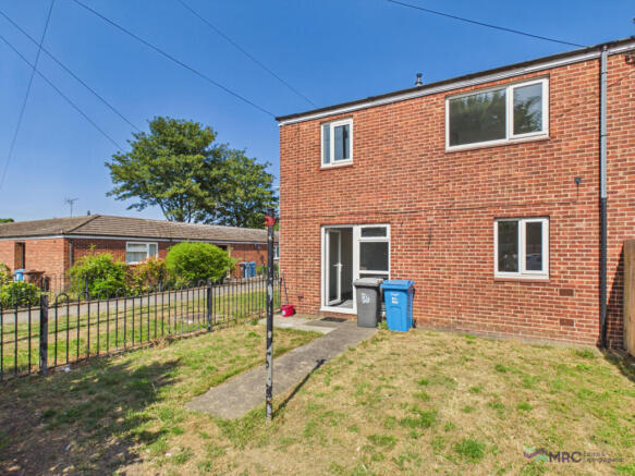 2 Bed House to Let