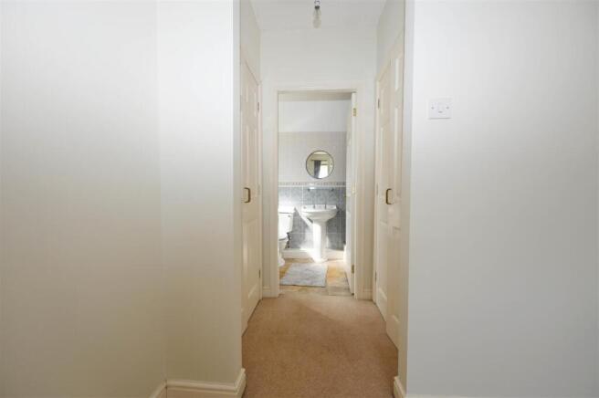 3 bed Link Detached House for sale Image 10