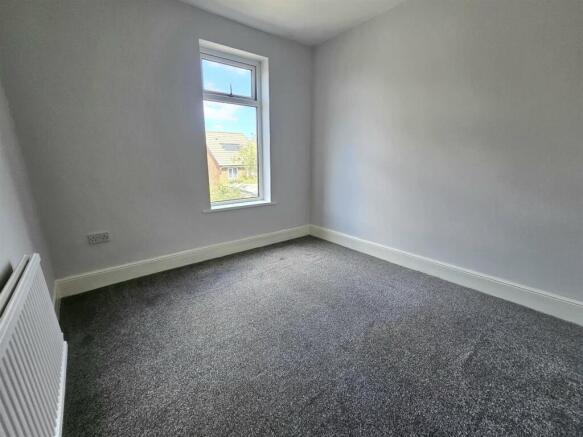 3 bed Terraced for sale Image 9